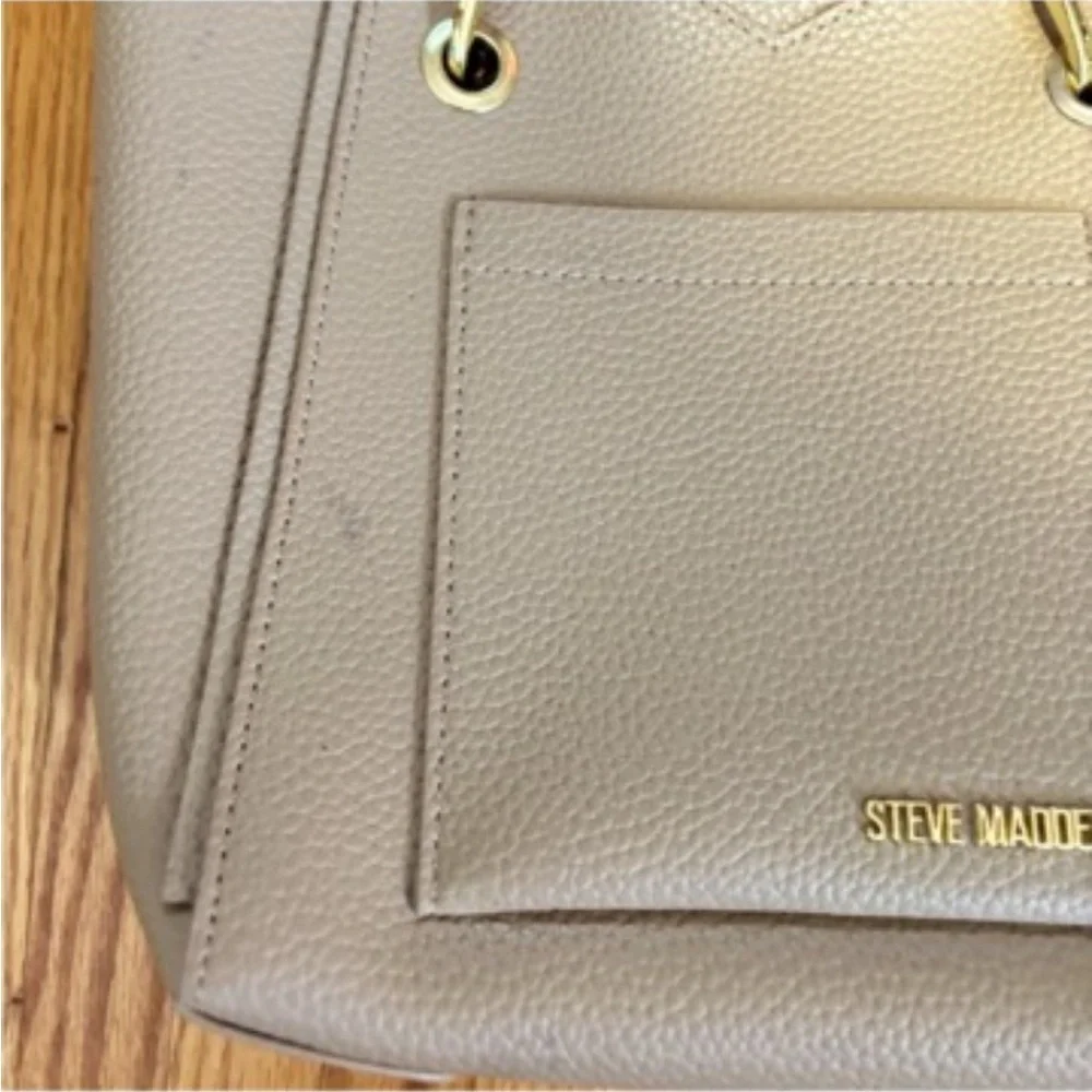 Steve Madden Tan Bag with Versatile Straps - Picture 3 of 10